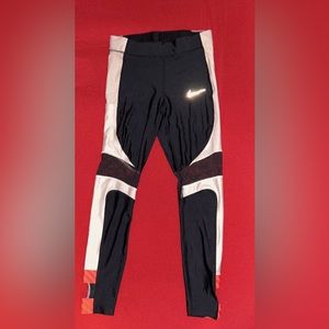 Nike Leggings 🔥 With Nice Detail